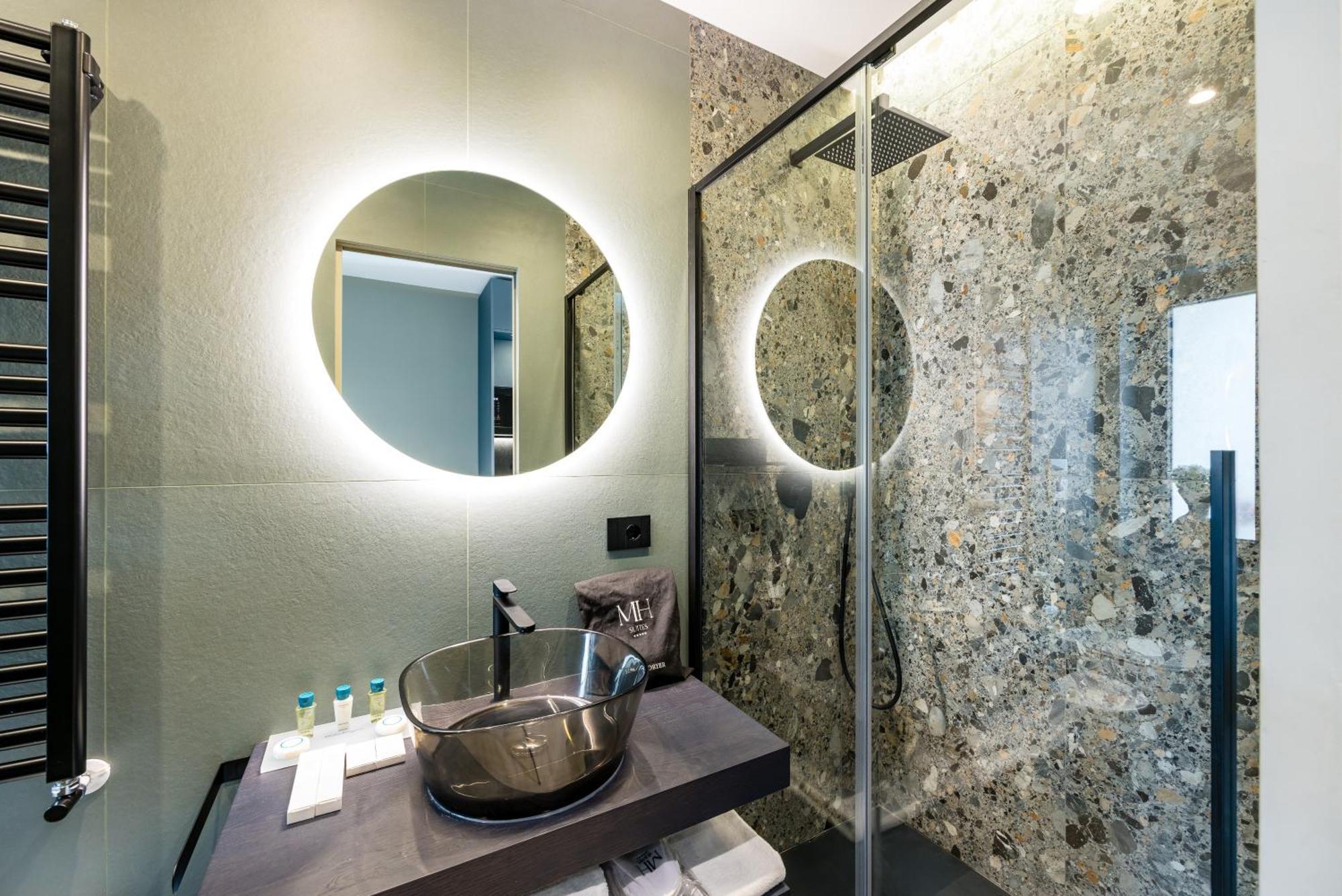 Mh Plebiscito Guest house
